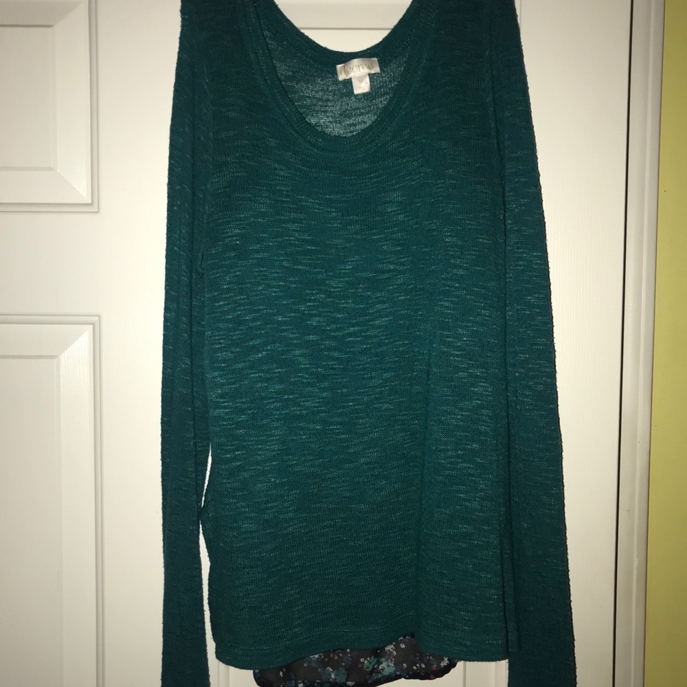 Green long sleeve blouse